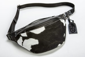 Belt bag in leather with faux cowhide