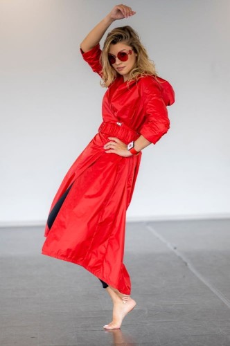 płaszcz-sukienka-czerwona.jpg