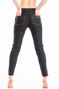 CYGARETKI JEANS czarny z wielokolorowymi przeszyciami