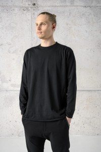 LONGSLEEVE czarny z wyhaftowanym logo