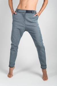 Denim trousers with decorative stamps (1)