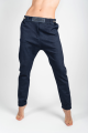 Spodnie jeans ciemny granat z kieszeniami szytymi na ostro1.png