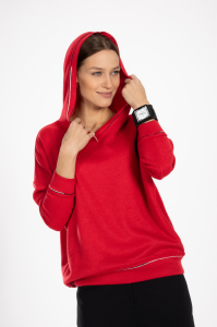 Sweter czerwony z kapturem