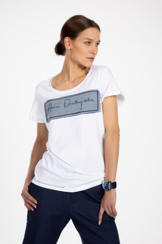 t-shirt biały z logo  (3).png