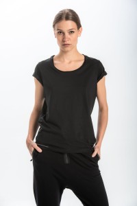T-SHIRT KLASYCZNY "pokochaj siebie" czarny