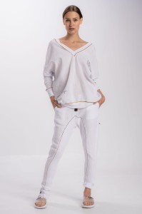 V-neck linen sweatshirt in white